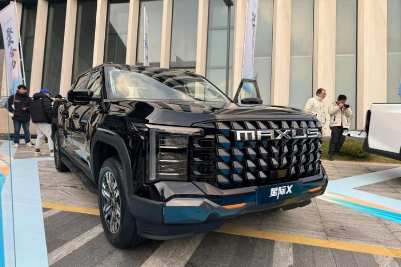 Saic Maxus eTerron 9 front compartment is bigger than Xiaomi SU7! Here comes China's first pickup truck with a front trunk
