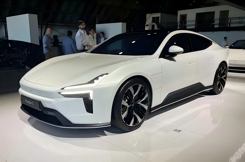 The Polestar 5, with a maximum power output of 884 horsepower, will make its official debut at the Munich International Motor Show in September.