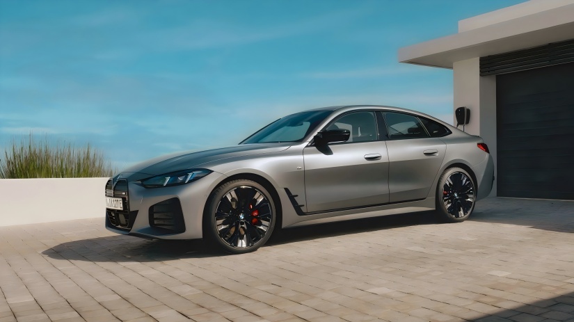 Can the new BMW i4 M60 dethrone its own M3? Official images of the new model released, with maximum power increased to 601 horsepower.