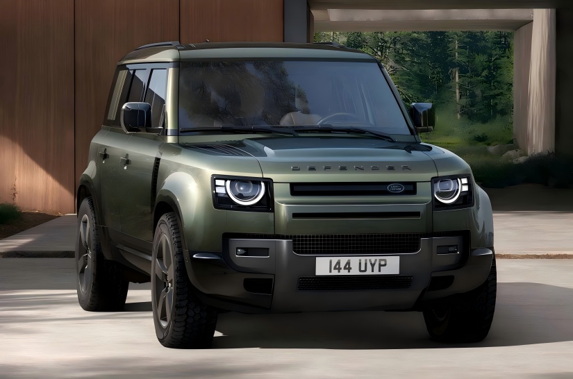 Exterior detail adjustments / Fitted with a 13.1-inch central control screen. Official images of the new Land Rover Defender released.