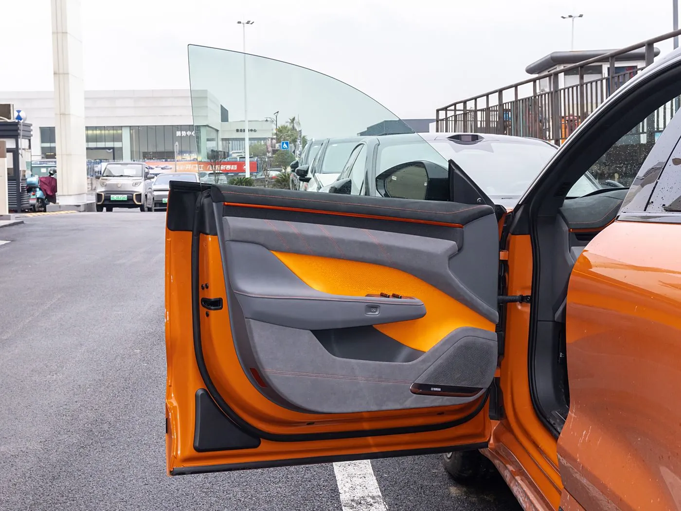 2025 Zeekr 001 All-Wheel Drive