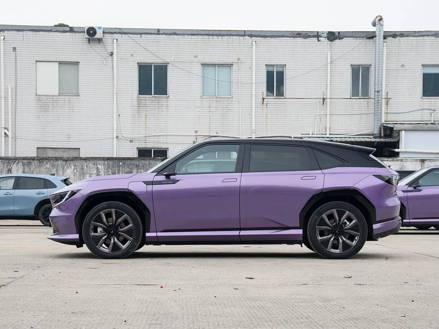 futuristic-electric-cars-electric-vehicle-p7